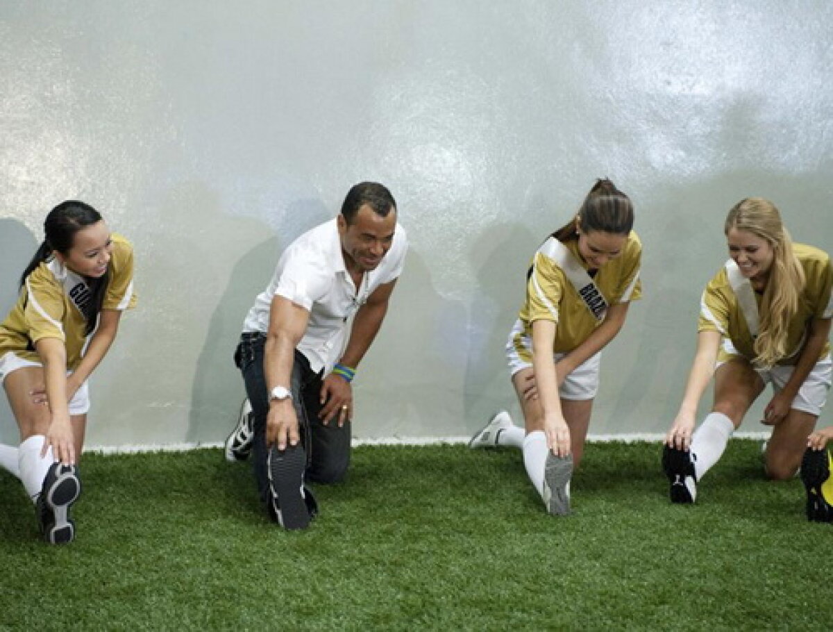 FOTO Misiune grea ;) Cafu le-a antrenat pe candidatele de la Miss Univers