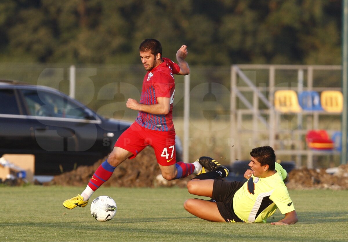 VIDEO "Fiară" din prima » Florin Costea a debutat cu două goluri şi o pasă de gol în primul meci la Steaua