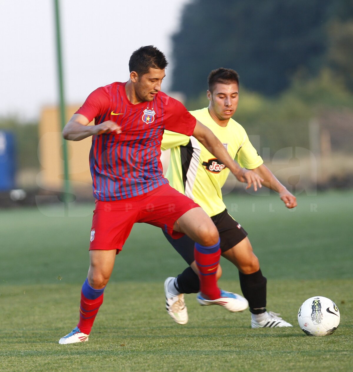 VIDEO "Fiară" din prima » Florin Costea a debutat cu două goluri şi o pasă de gol în primul meci la Steaua