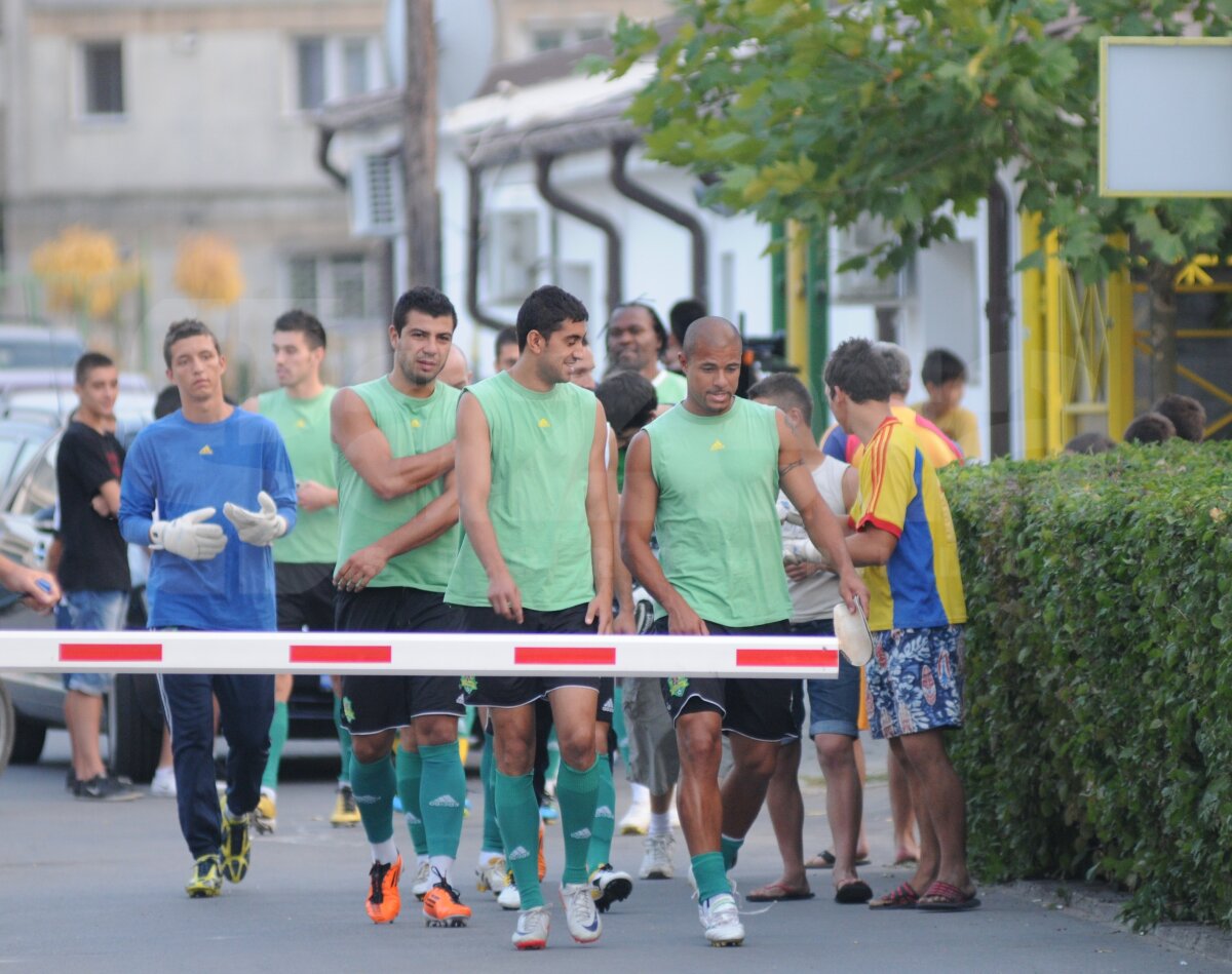 FOTO » Marius Constantin şi Zappino, primul antrenament cu Hizo la Vaslui