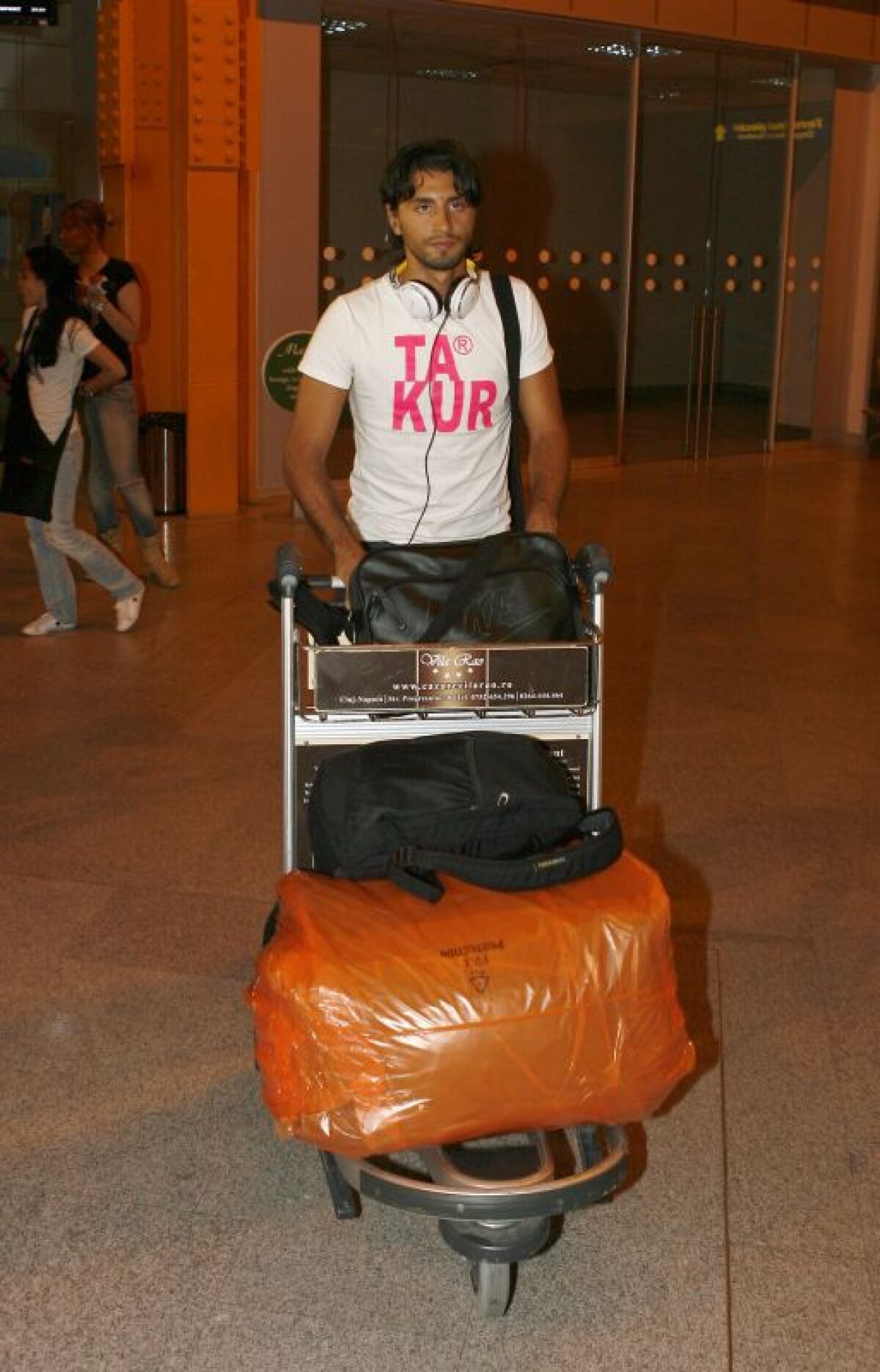 GALERIE FOTO » Rui Pedro a ajuns la Cluj: ”Săpunaru şi Pereira mi-au spus numai lucruri frumoase despre CFR!”