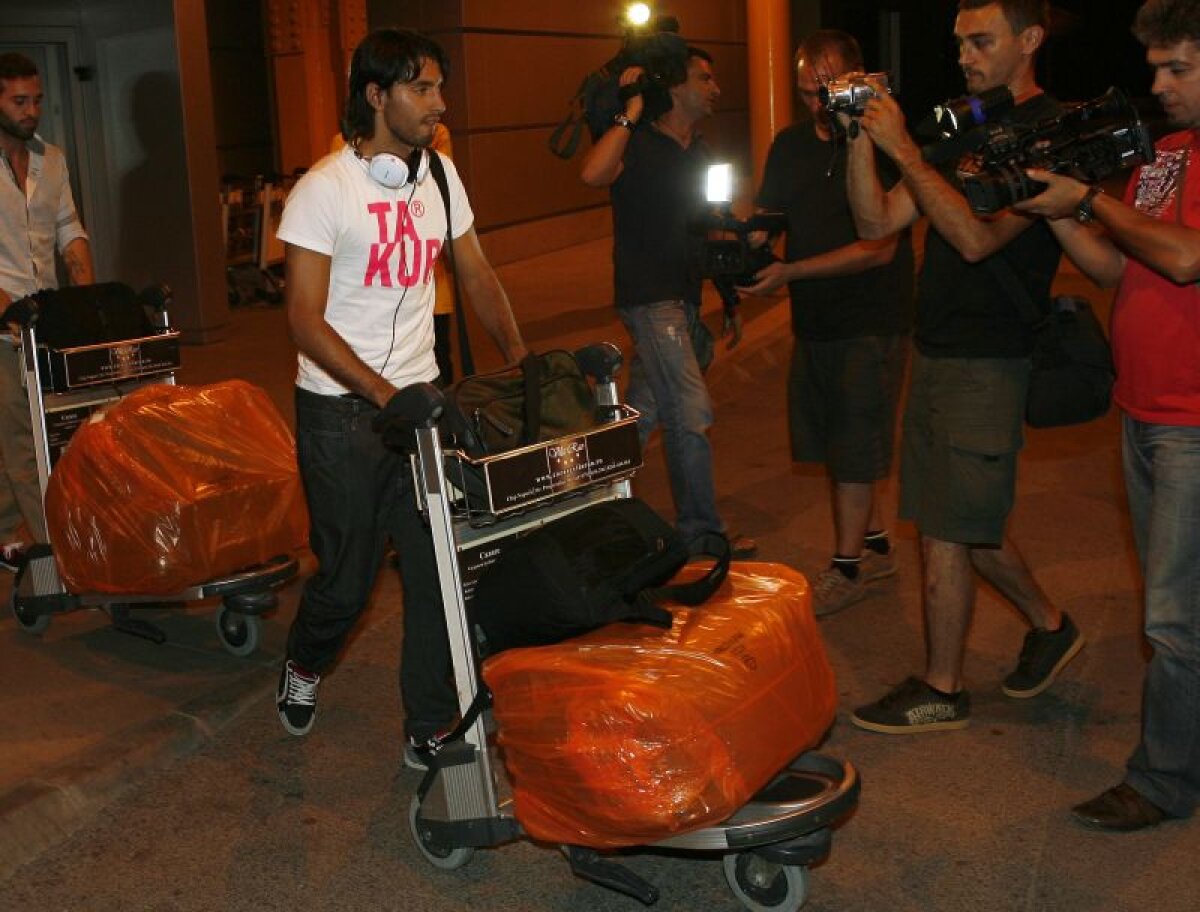 GALERIE FOTO » Rui Pedro a ajuns la Cluj: ”Săpunaru şi Pereira mi-au spus numai lucruri frumoase despre CFR!”