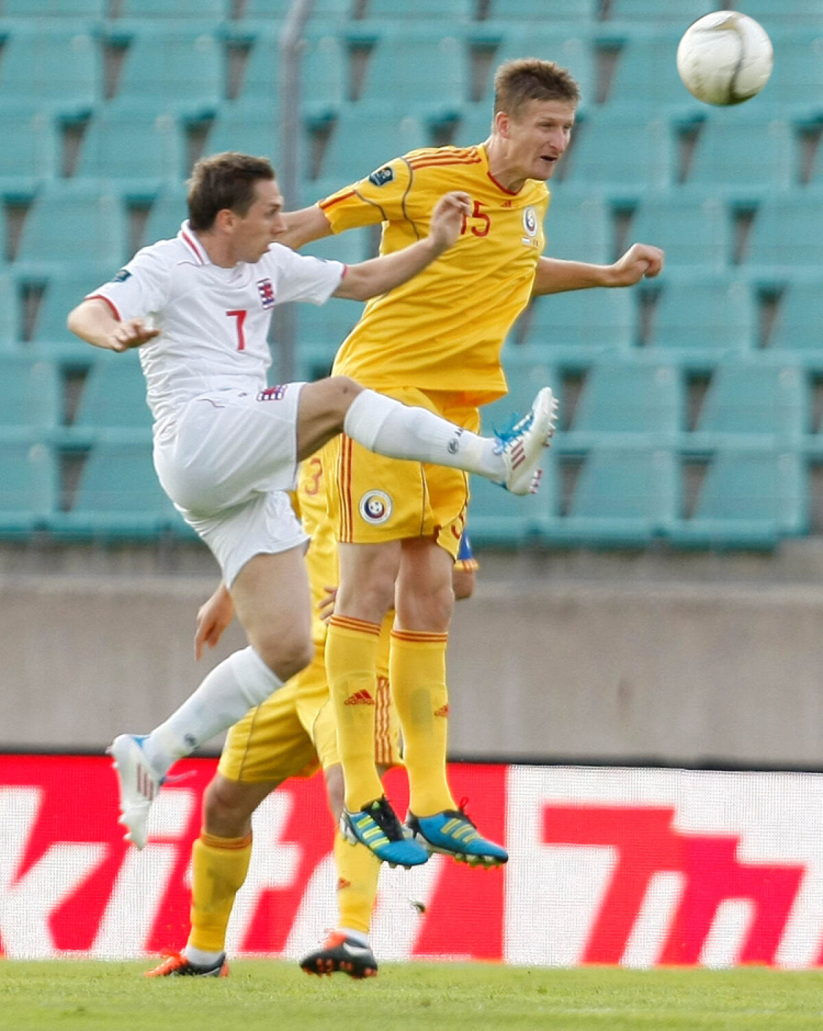 România învinge în Luxemburg, 2-0, prin "dubla" lui Torje