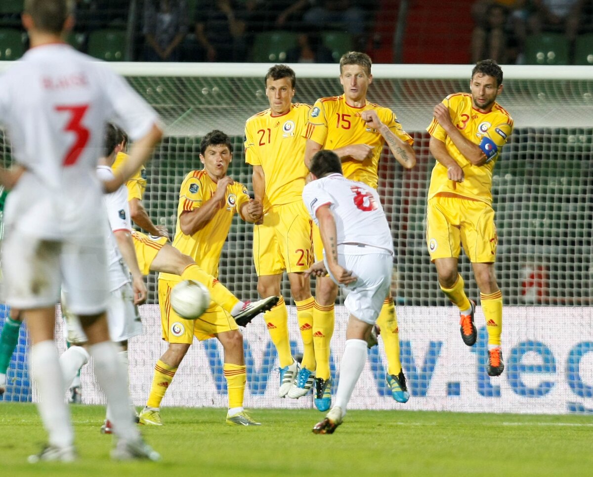 Torje, cel mai mic jucător de pe teren, a decis partida cu o "dublă" » Piticul a bătut piticii