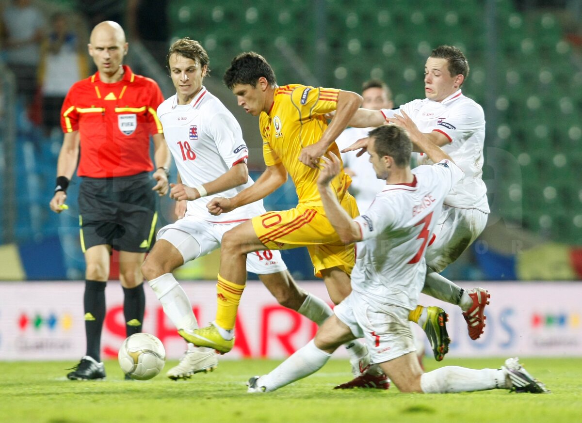 Torje, cel mai mic jucător de pe teren, a decis partida cu o "dublă" » Piticul a bătut piticii