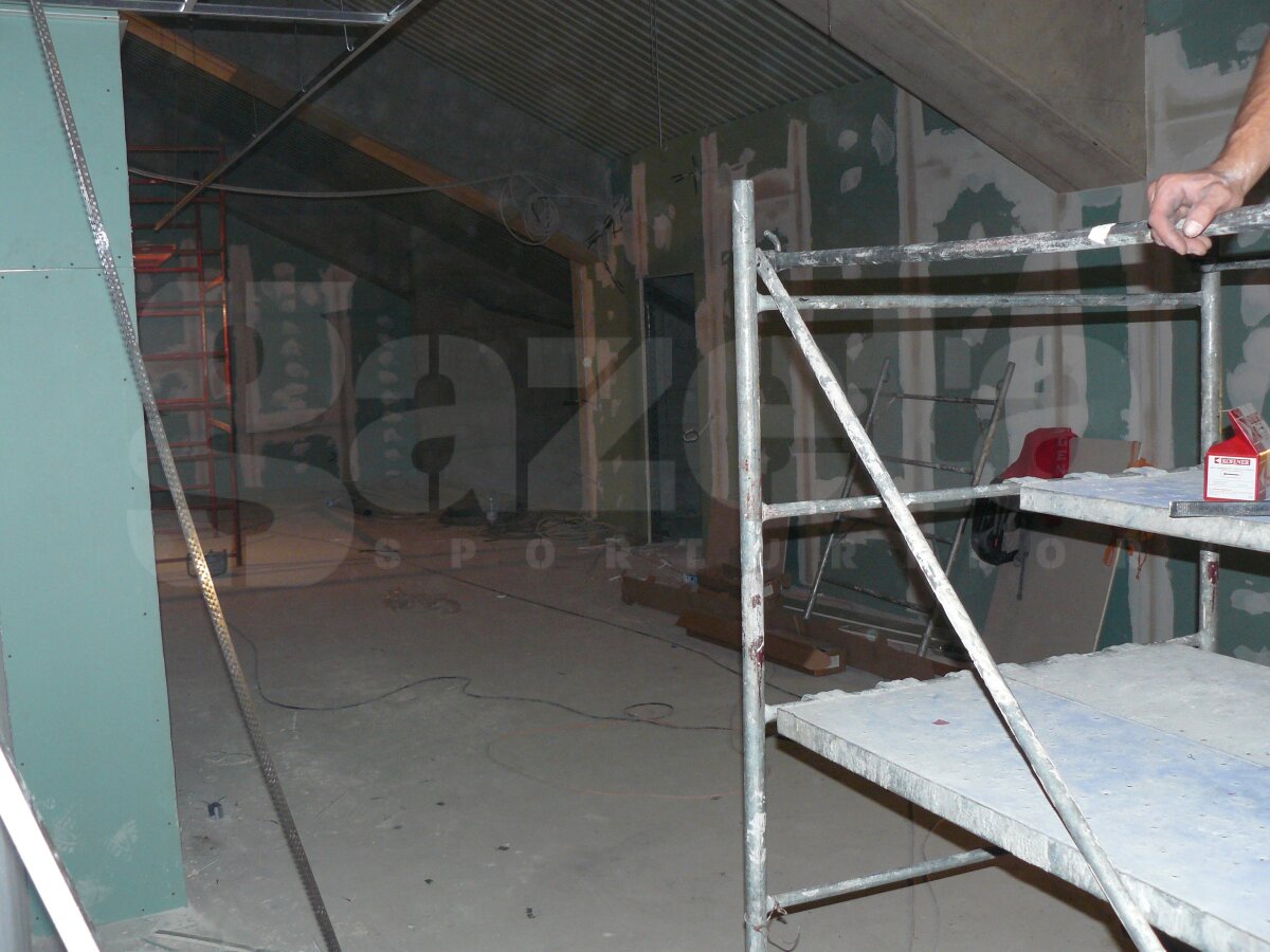 GALERIE FOTO » Stadionul Petrolului e gata! Va fi inaugurat pe 21 septembrie cu un meci în care va juca şi Hagi