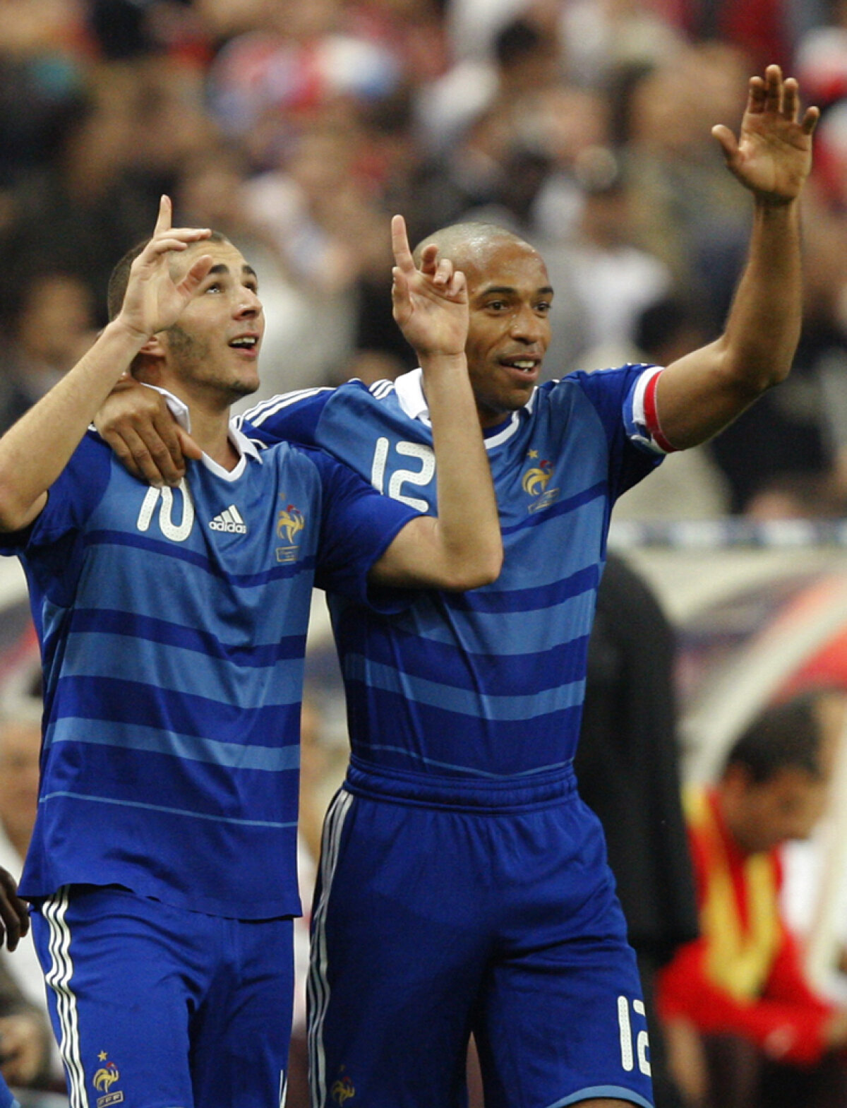 Benzema, copilul scăpat de oraşul în flăcări a ajuns mare » Citeşte povestea atacantului francez