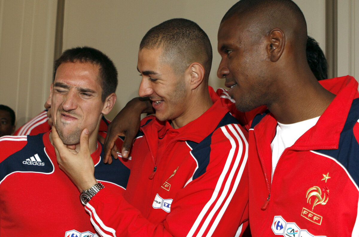 Benzema, copilul scăpat de oraşul în flăcări a ajuns mare » Citeşte povestea atacantului francez