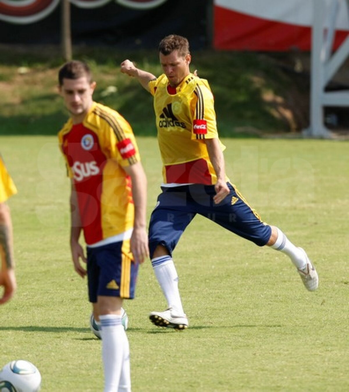 GALERIE FOTO » Imagini de la antrenamentul echipei naţionale din această dimineaţă