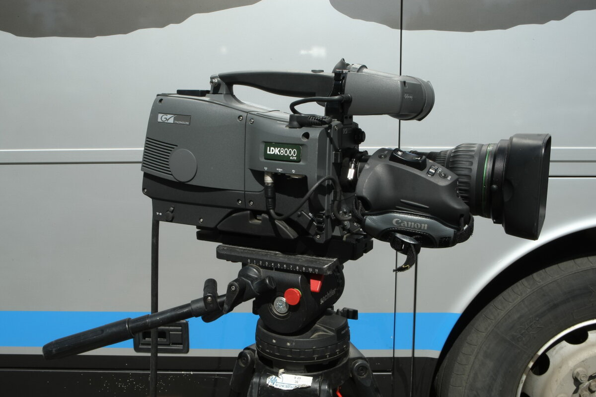 Dacă nu ajungi pe stadion, la TV ai partida România-Franţa transmisă cu 13 camere de luat vederi