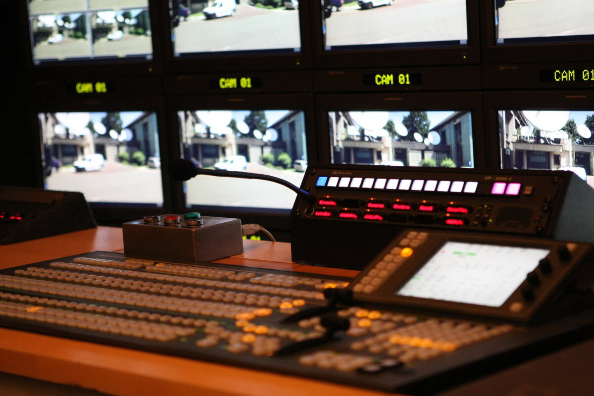 Dacă nu ajungi pe stadion, la TV ai partida România-Franţa transmisă cu 13 camere de luat vederi