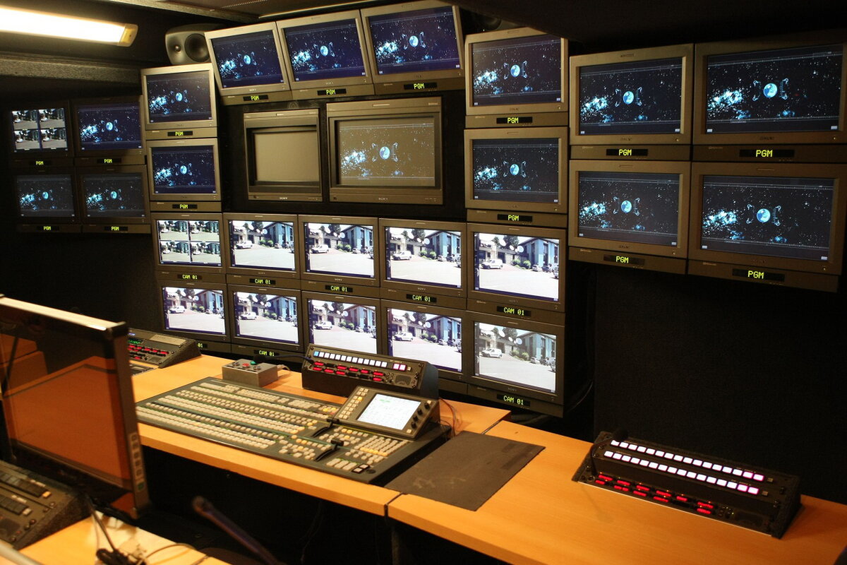 Dacă nu ajungi pe stadion, la TV ai partida România-Franţa transmisă cu 13 camere de luat vederi