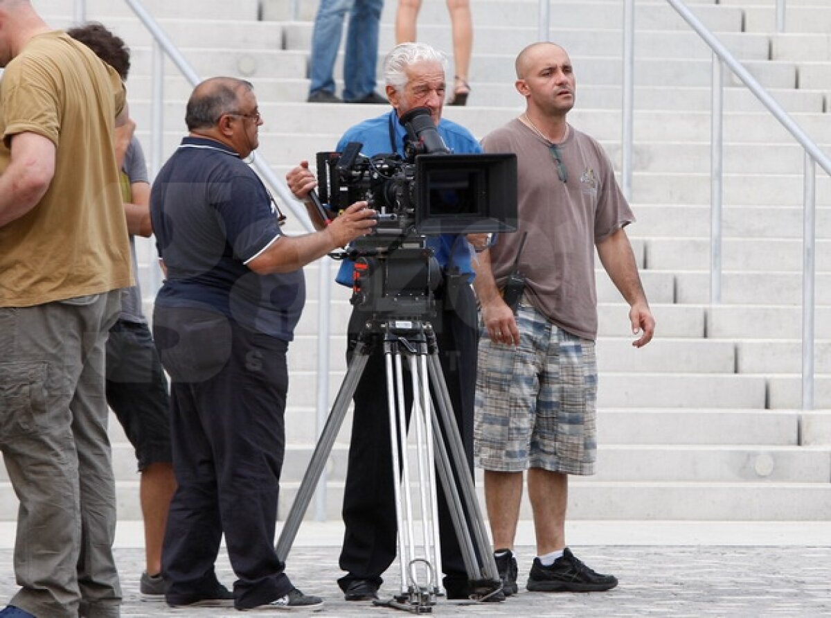 Sărbătoare FĂRĂ GUST » România şi Franţa remizează fără gol pe un gazon ca la Smârdan