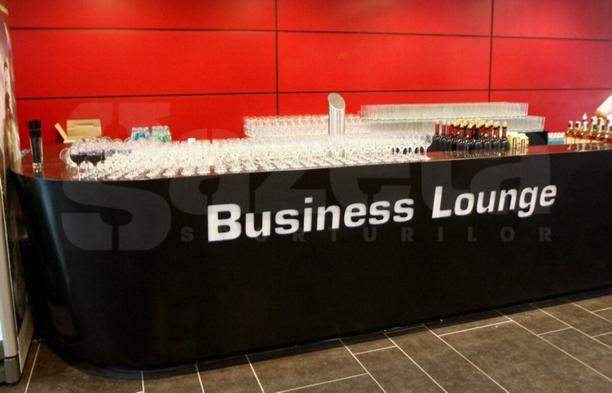 Sărbătoare FĂRĂ GUST » România şi Franţa remizează fără gol pe un gazon ca la Smârdan