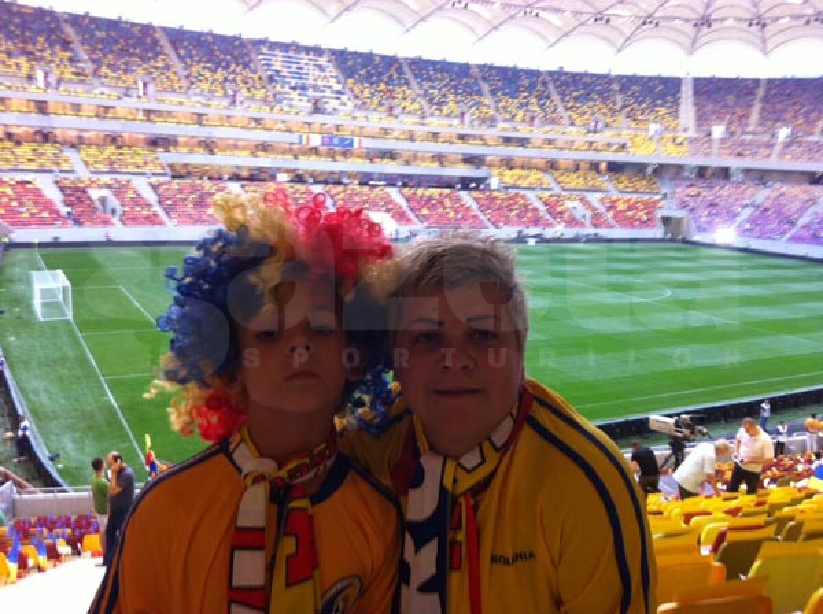 Suporterii echipei naţionale ne-au trimis cele mai tari poze de la România - Franţa » Mîndri de Arena lor