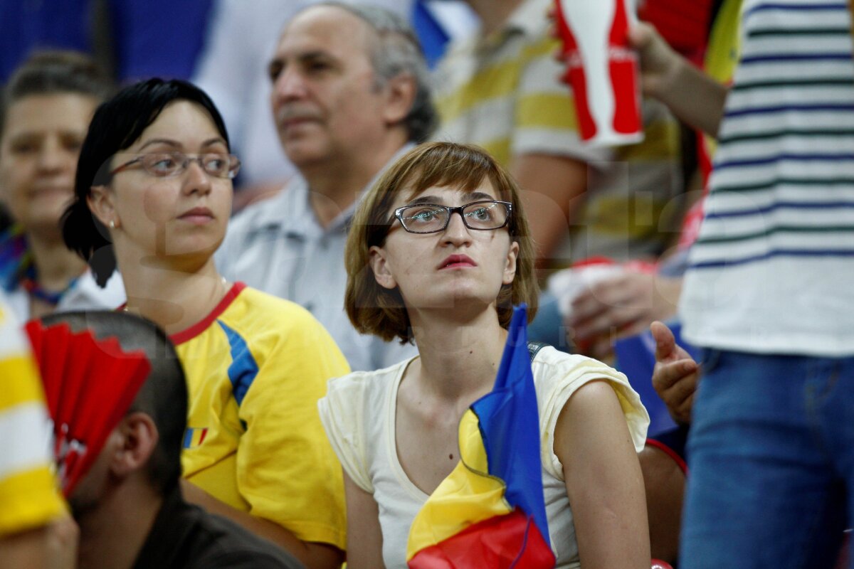 Sărbătoare FĂRĂ GUST » România şi Franţa remizează fără gol pe un gazon ca la Smârdan