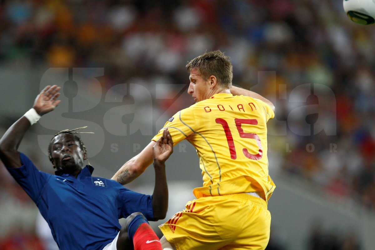 Sărbătoare FĂRĂ GUST » România şi Franţa remizează fără gol pe un gazon ca la Smârdan