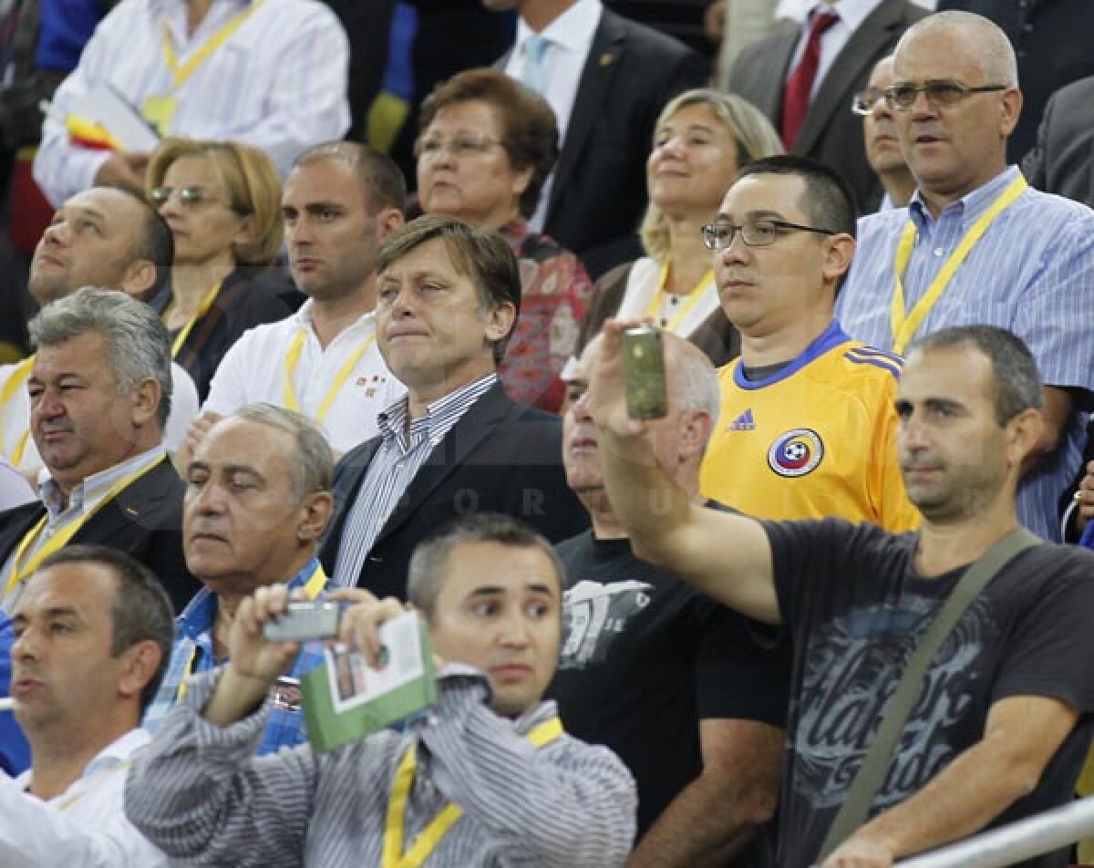 Politicienii români s-au afişat la inaugurarea Naţional Arena » VIP politic!