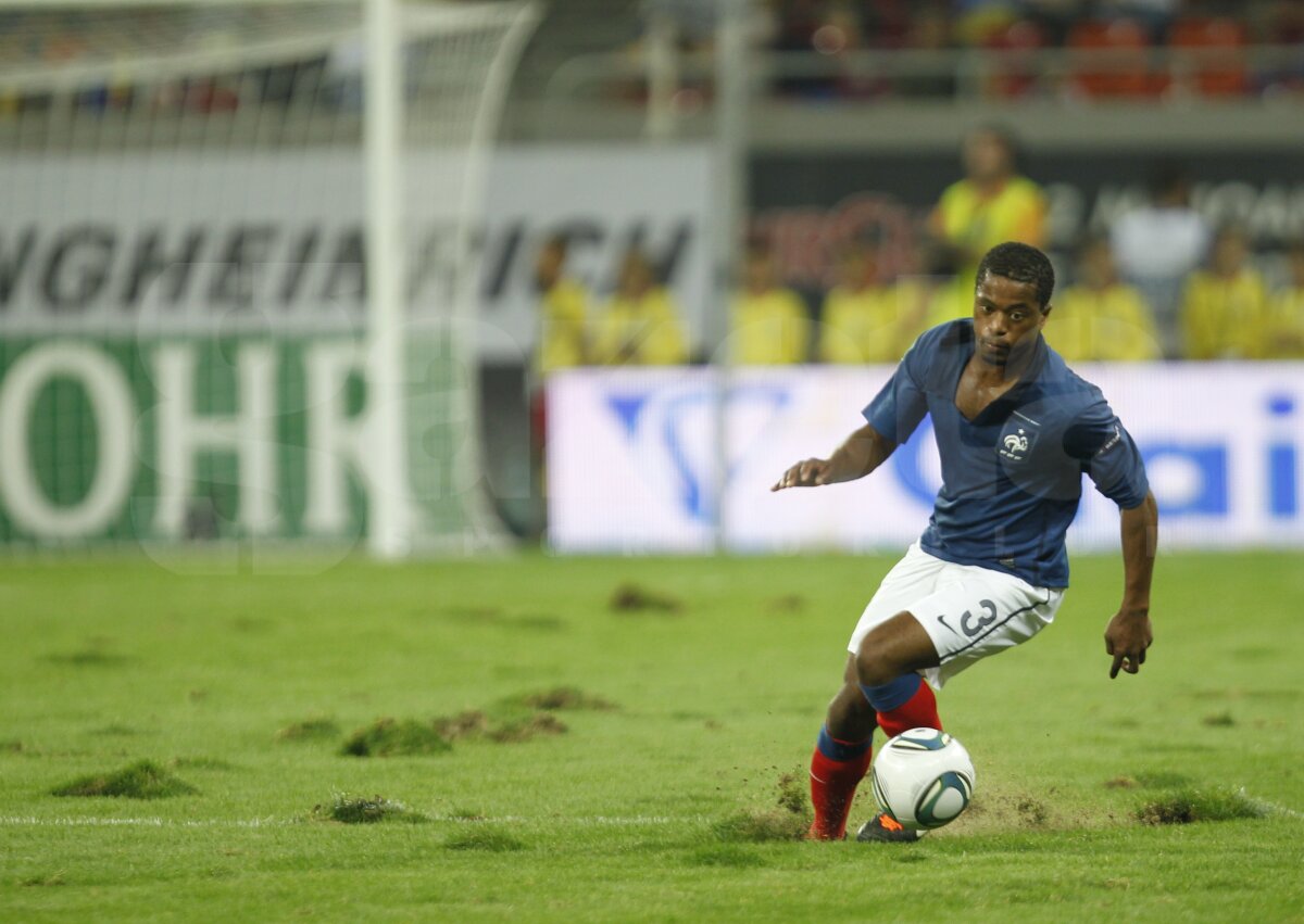FOTO Gazonul de pe National Arena a fost groaznic. Presa franceză ne face praf