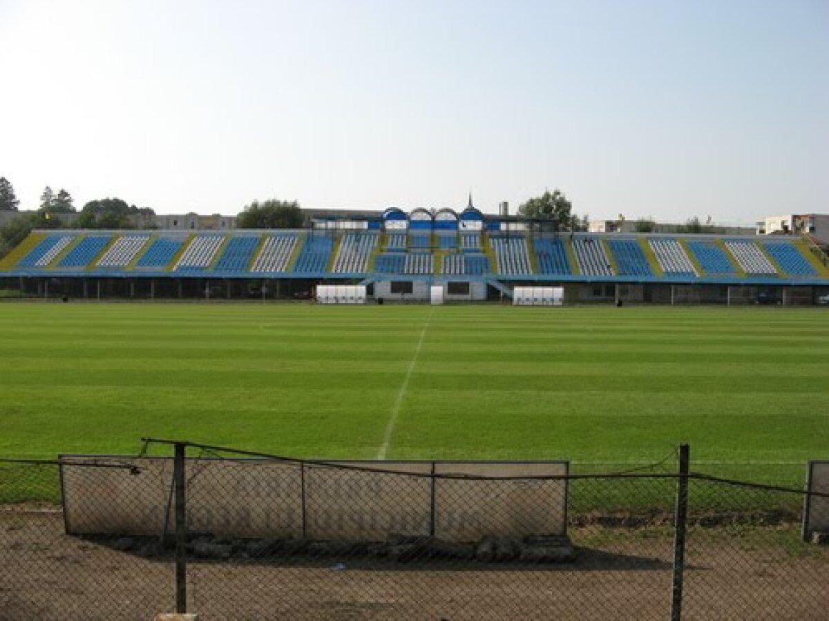 FOTO La ţară e mai bine! Cititorii au trimis pe gazeta@gsp.ro poze cu gazonul din comuna lor