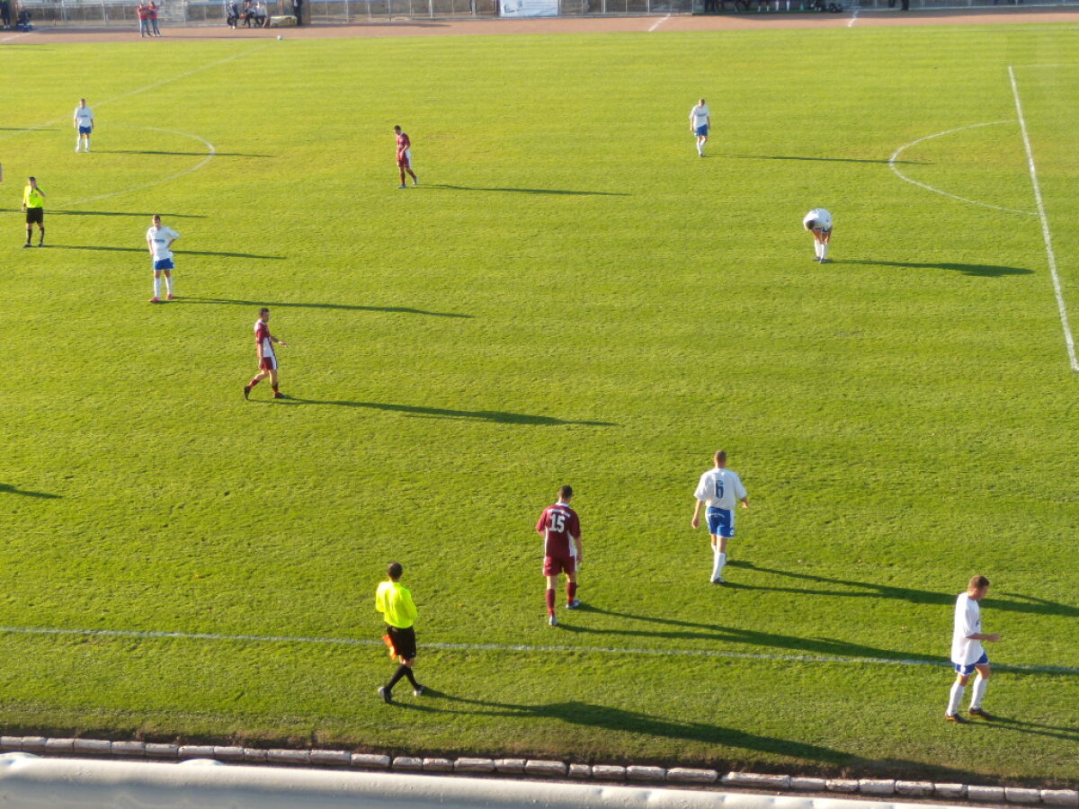 FOTO La ţară e mai bine! Cititorii au trimis pe gazeta@gsp.ro poze cu gazonul din comuna lor