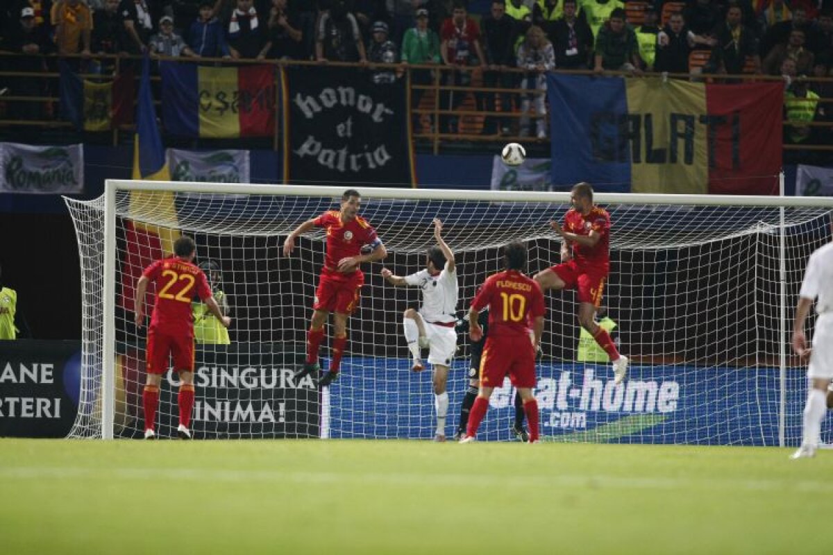 Fluierat de fani şi izolat de coechipieri, Marica se gîndeşte să renunţe!