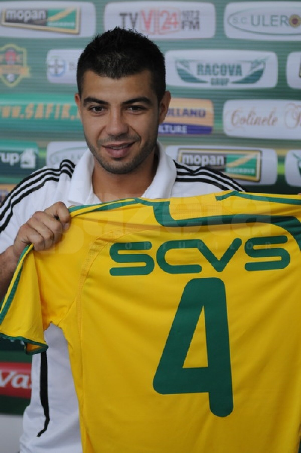 Marius Constantin a fost prezentat azi de FC Vaslui: "E un nou început pentru mine"