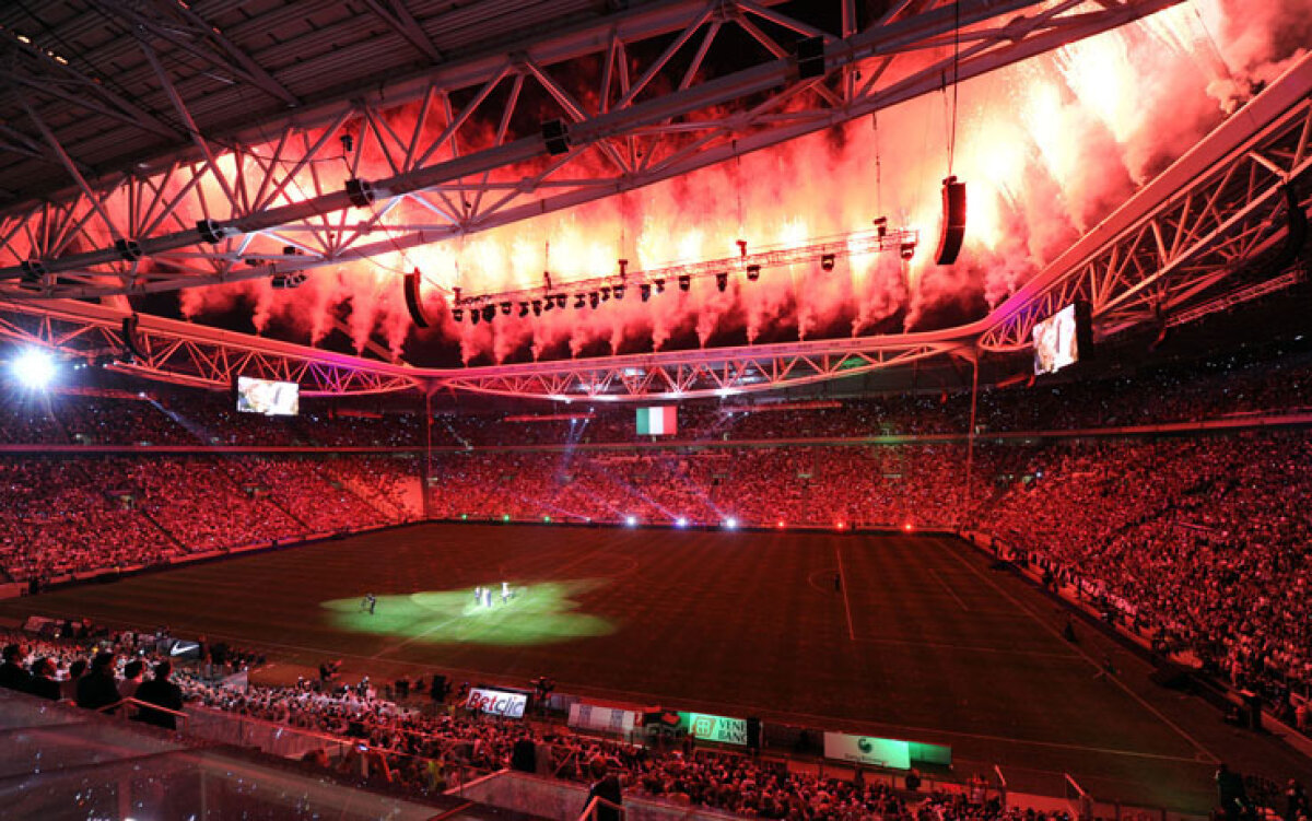 VIDEO & FOTO » Imagini spectaculoase de la inaugurarea noului stadion al lui Juventus Torino. Ei n-au cîrtiţe ca noi ;)