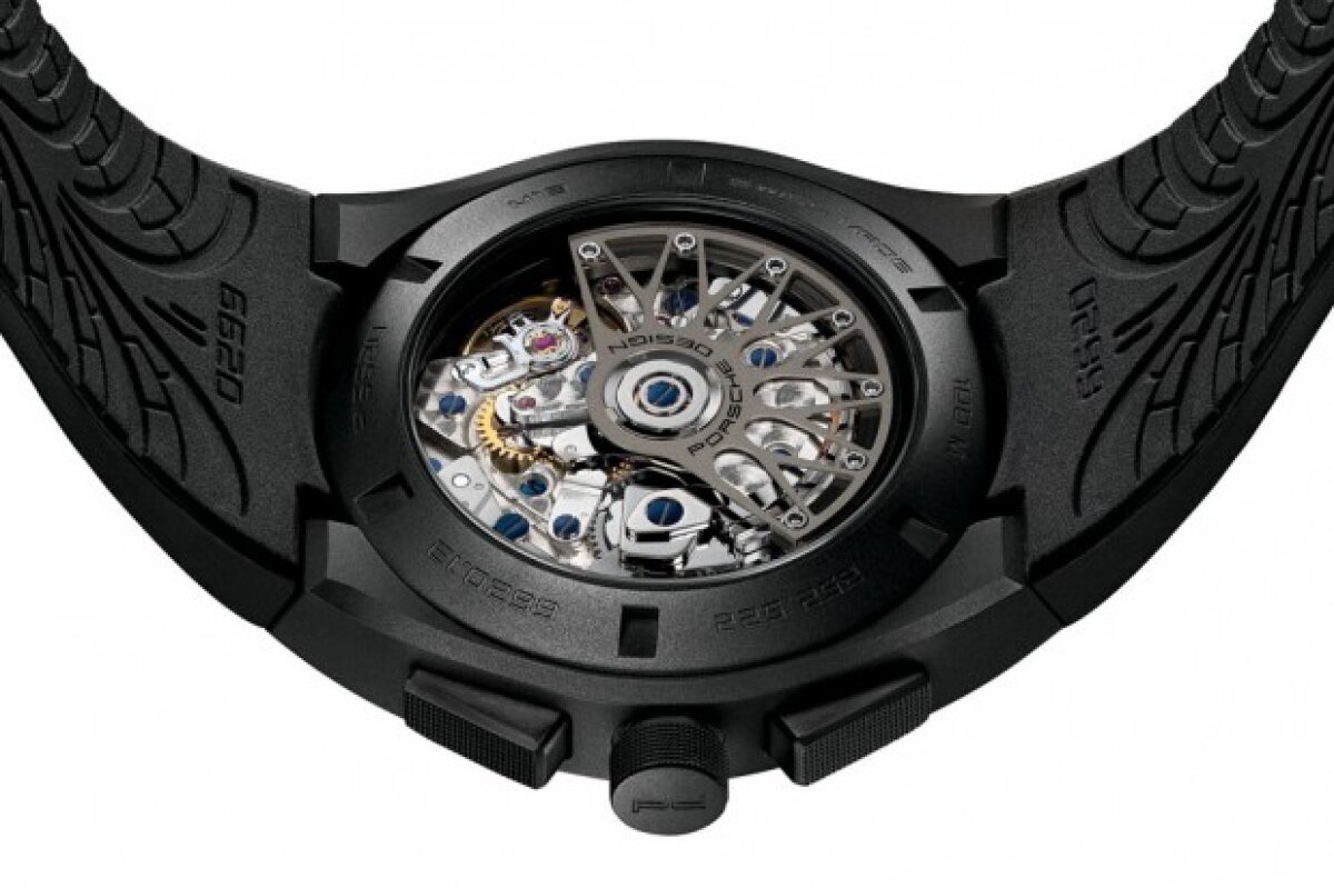 Cadoul perfect pentru bărbaţii care-şi trăiesc viaţa la extrem: ceasul de mână Porsche P’6620 Dashboard