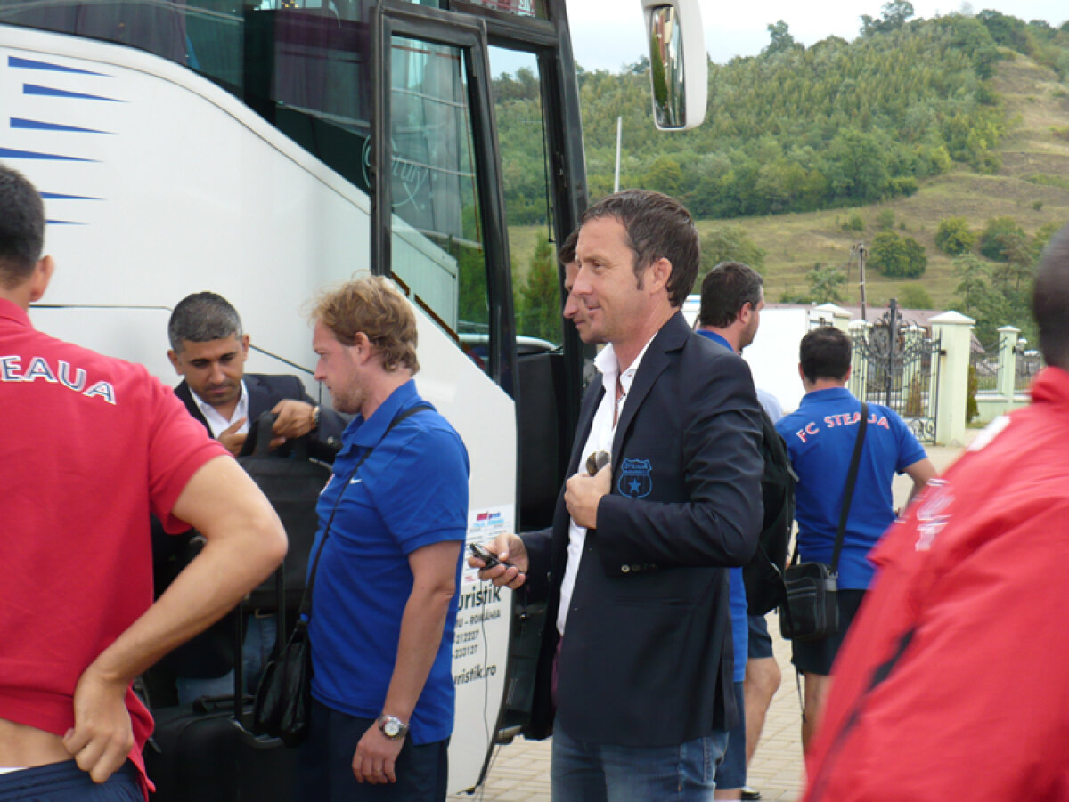 FOTO Steliştii au ajuns la Mediaş