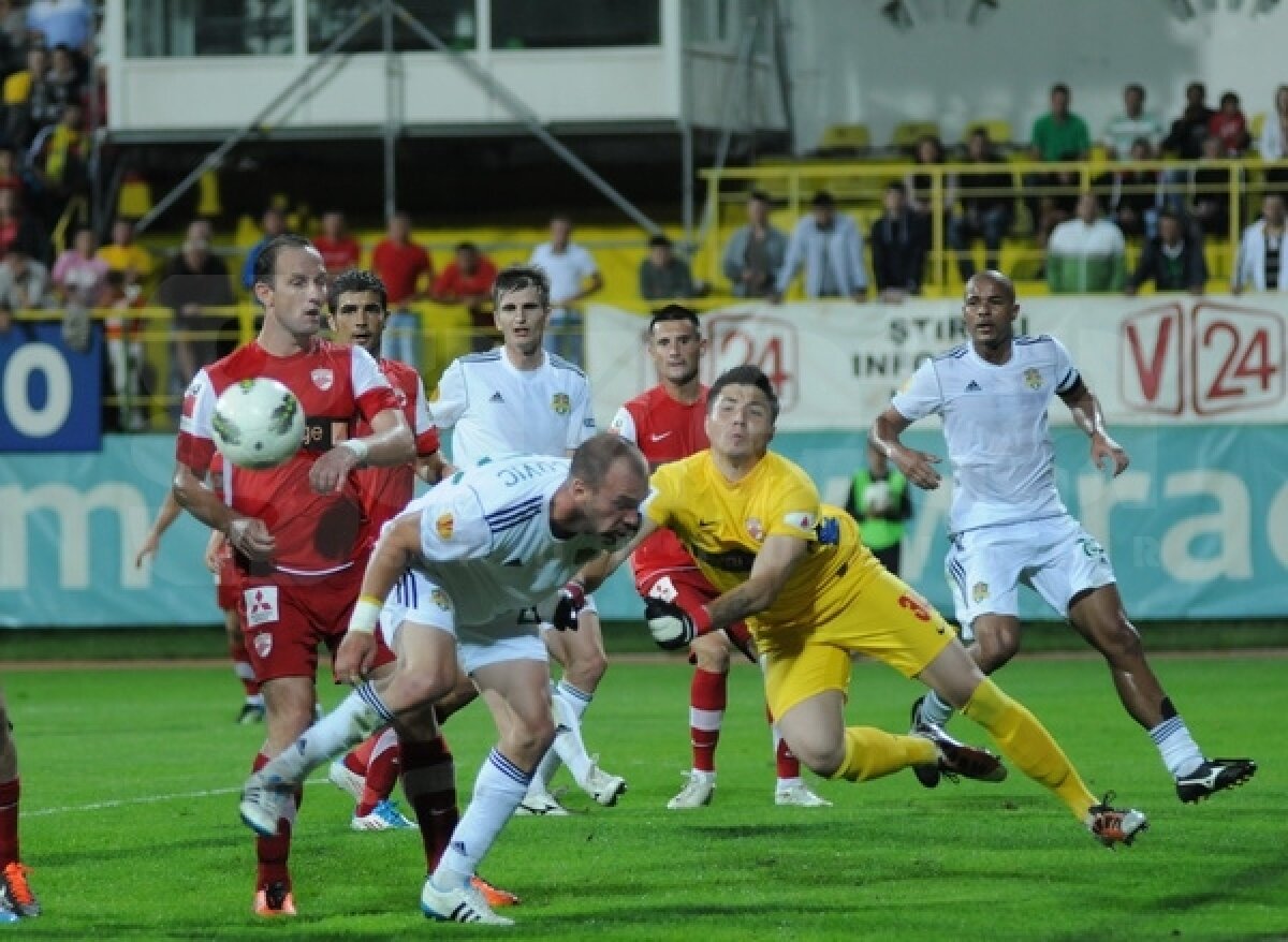 Cronica de la FC Vaslui - Dinamo 3-1. "Victoria gleznelor fine"