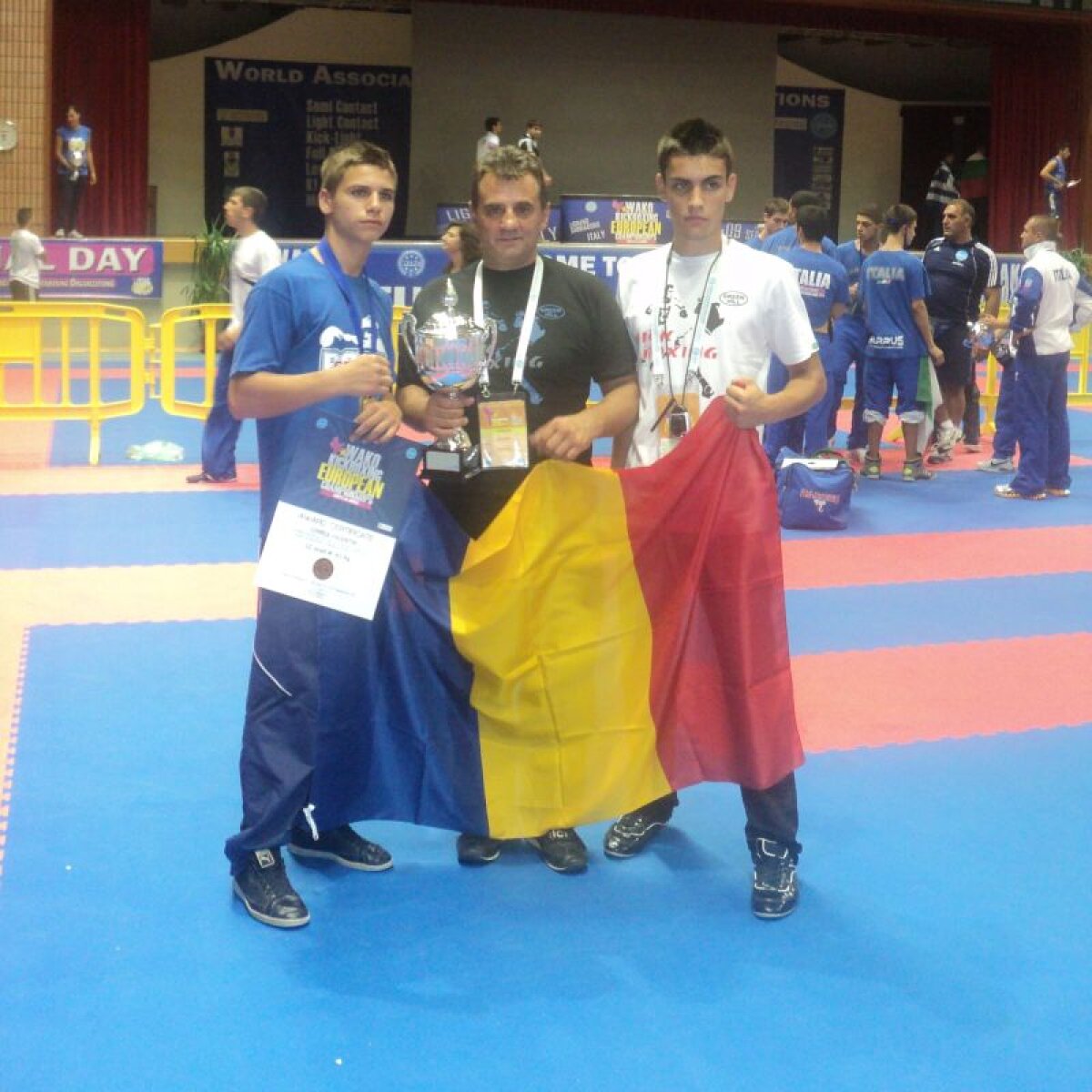 Valentin Chirea, primul român campion european de kick box rezervat juniorilor