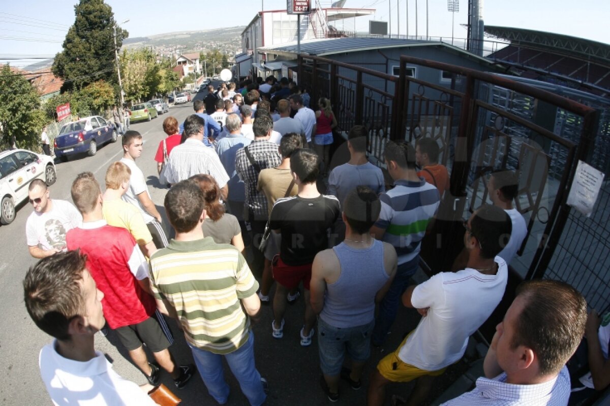 Din nou nebunie la Cluj! Bătaie pe biletele la Steaua - Schalke