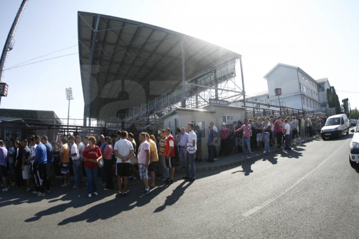 Din nou nebunie la Cluj! Bătaie pe biletele la Steaua - Schalke