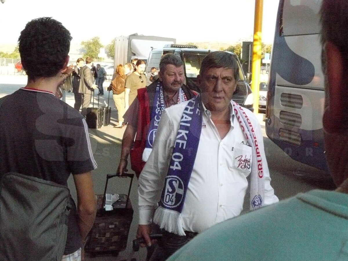 FOTO Raul-Mania la Cluj! Legenda Realului a fost asaltat de fani la sosirea în România