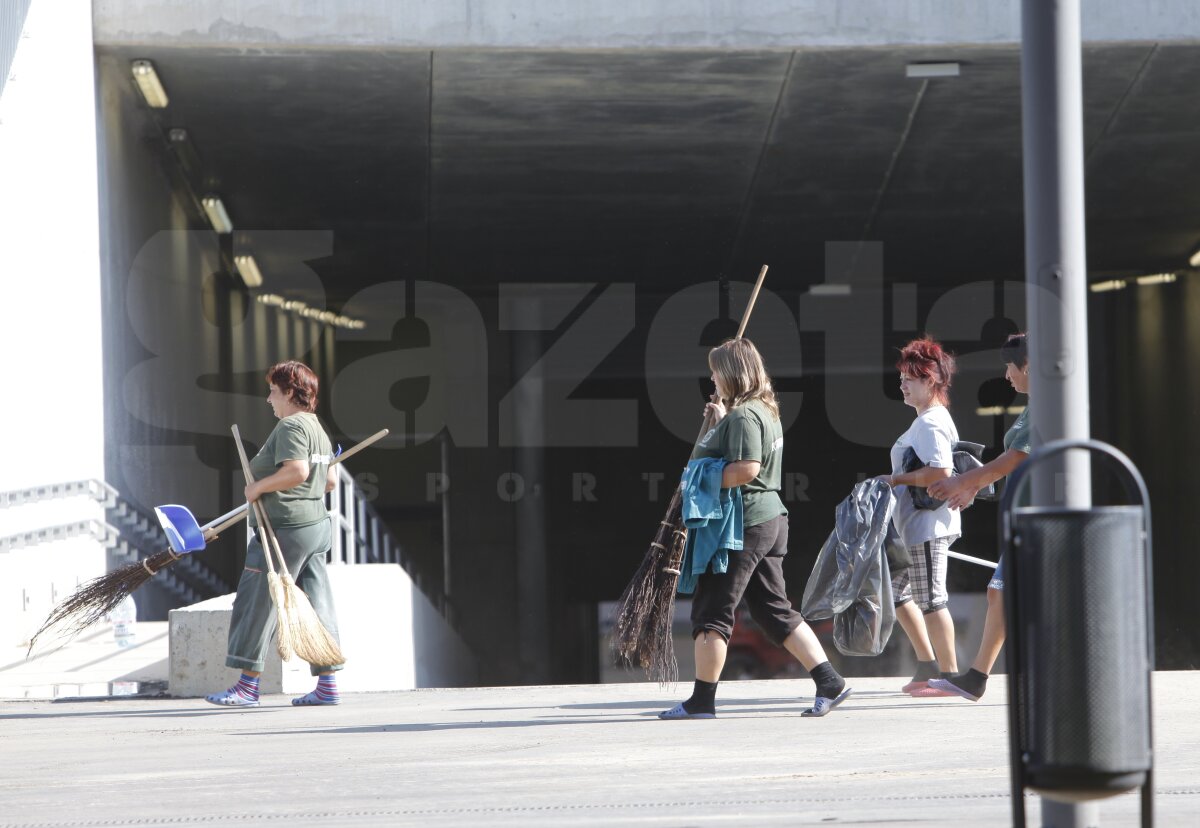 Gata! Noul gazon de pe Naţional Arena a fost montat în totalitate!