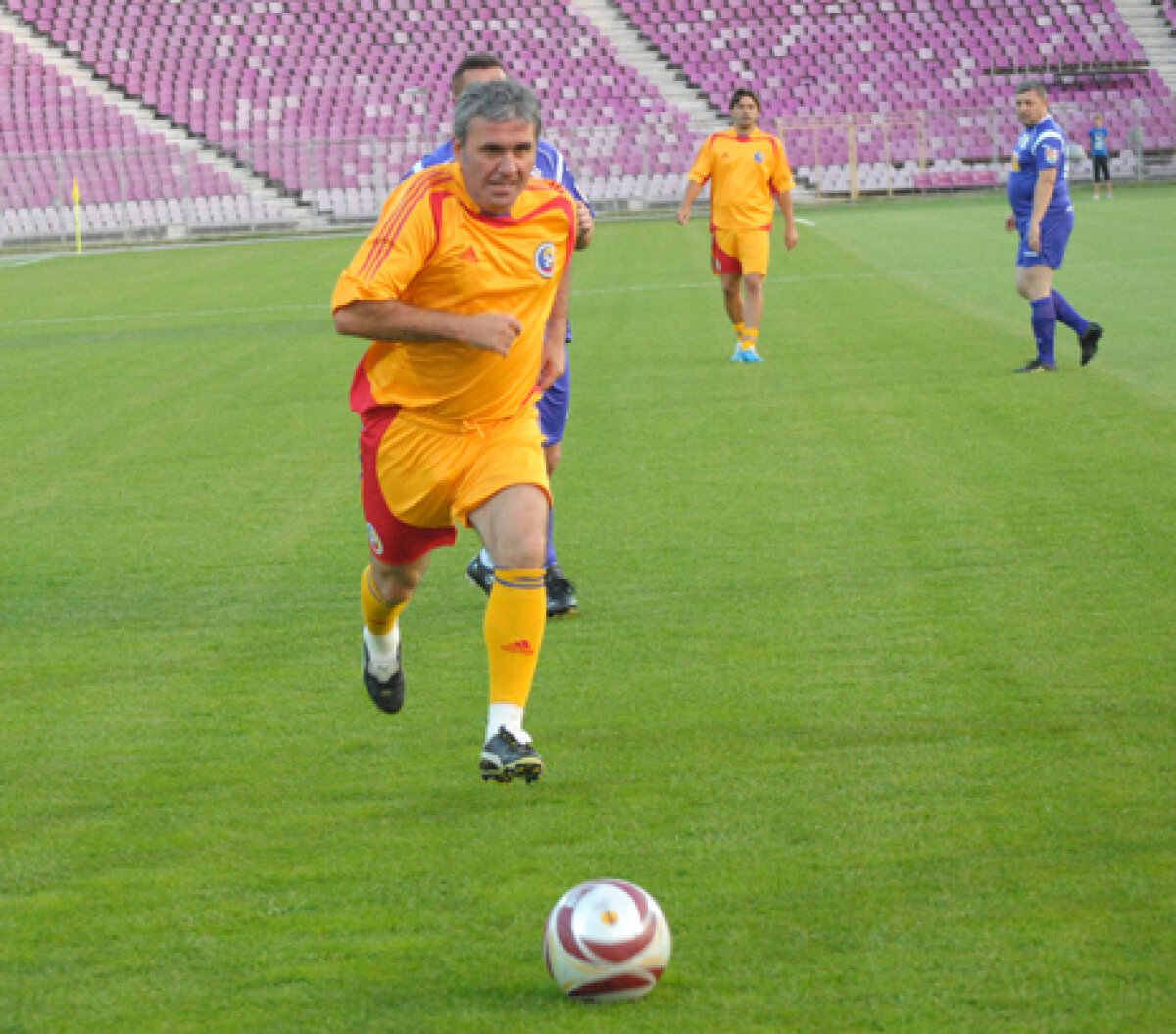 FOTO Generaţia de Aur a revenit pe teren la Timişoara