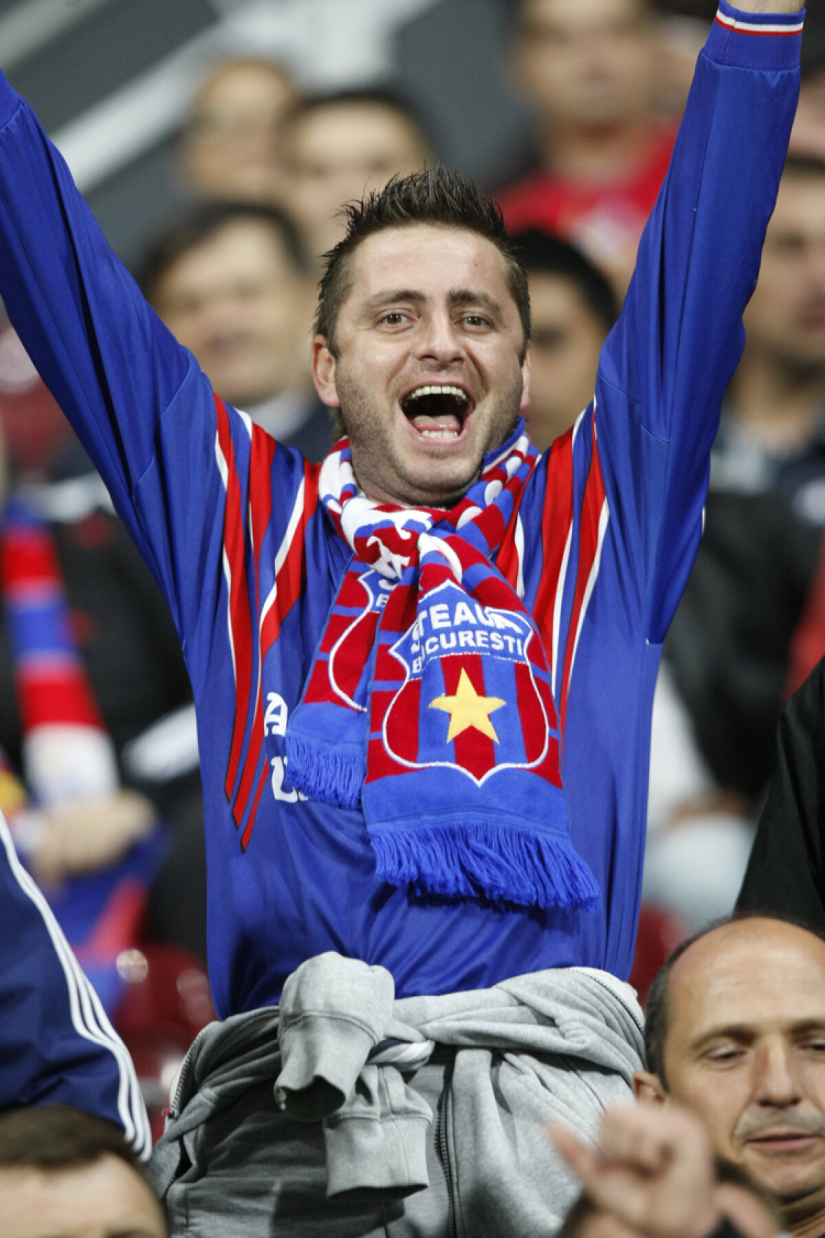 FOTO » Steaua debutează în grupe cu un egal acasă: 0-0 cu Schalke