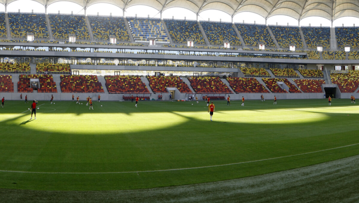 Gata! Noul gazon de pe Naţional Arena a fost montat în totalitate!