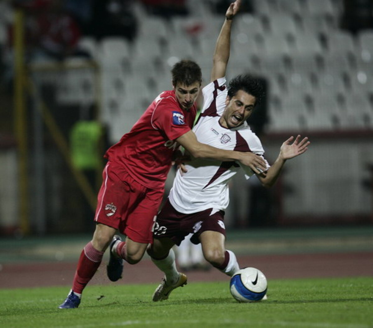 Supergalerie foto » Derby-ul Dinamo - Rapid din ultimii 4 ani în imagini