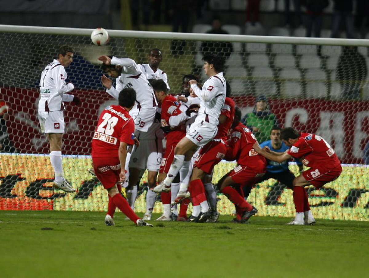 Supergalerie foto » Derby-ul Dinamo - Rapid din ultimii 4 ani în imagini