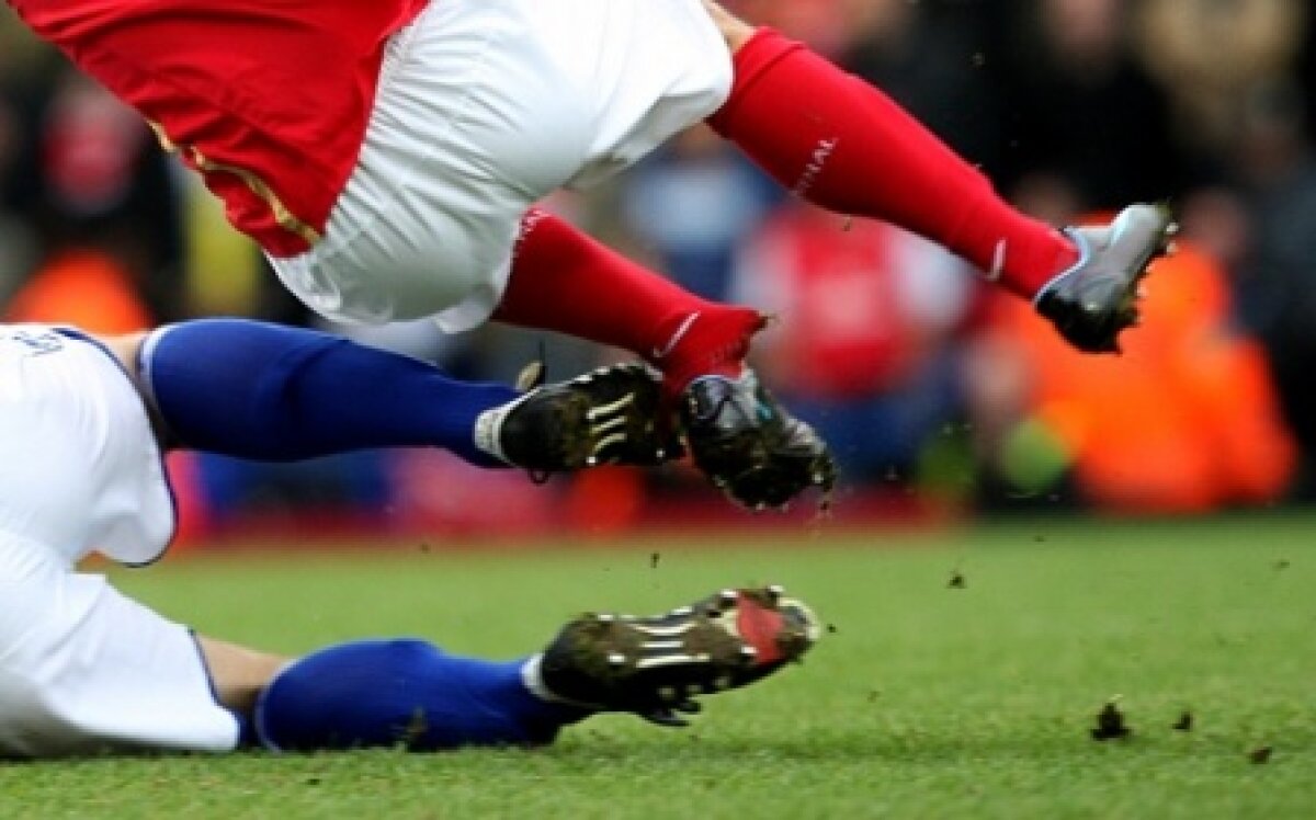 FOTO Băcilă pe urmele lui Totti, Cisse şi Larsson! A intrat în istoria celor mai terifiante accidentări