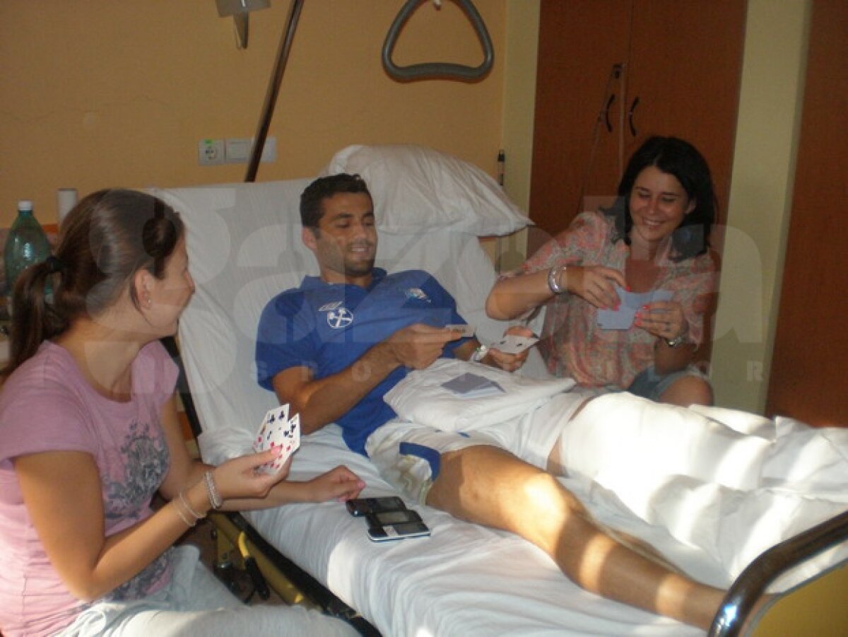 GALERIE FOTO » Băcilă zîmbeşte! Familia şi prietenii sînt "responsabili" pentru asta ;)