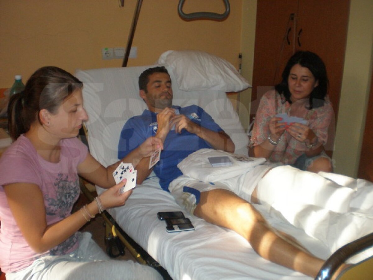 GALERIE FOTO » Băcilă zîmbeşte! Familia şi prietenii sînt "responsabili" pentru asta ;)