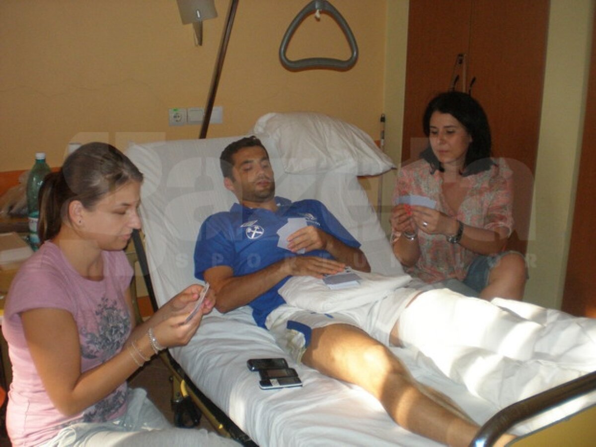 GALERIE FOTO » Băcilă zîmbeşte! Familia şi prietenii sînt "responsabili" pentru asta ;)