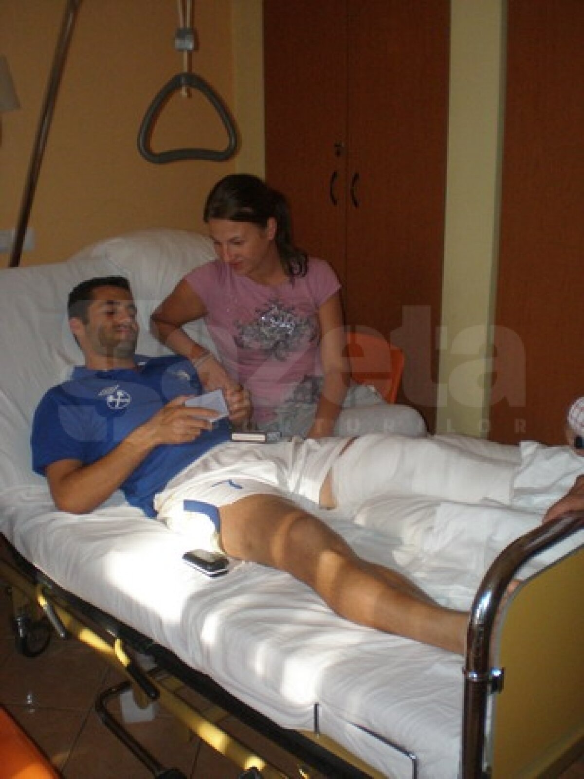 GALERIE FOTO » Băcilă zîmbeşte! Familia şi prietenii sînt "responsabili" pentru asta ;)