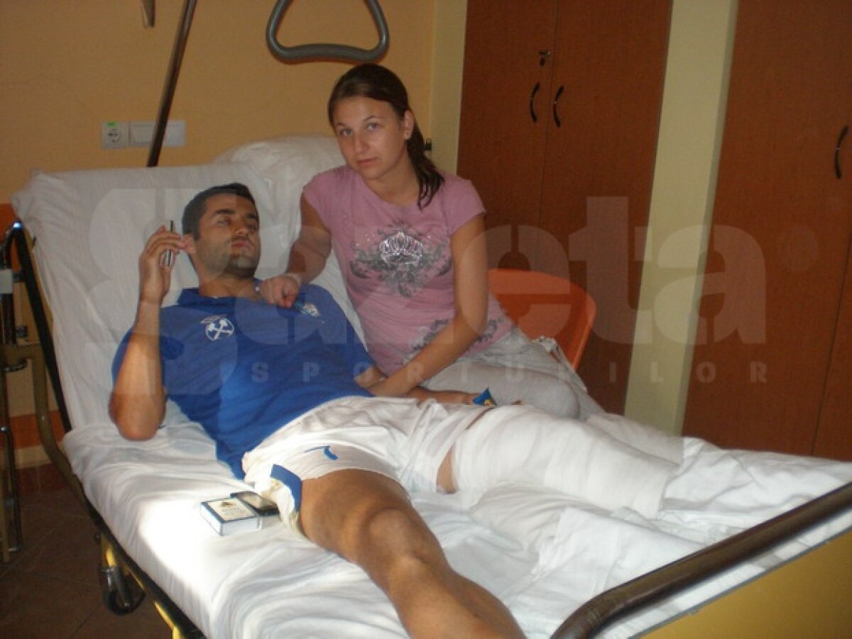 GALERIE FOTO » Băcilă zîmbeşte! Familia şi prietenii sînt "responsabili" pentru asta ;)