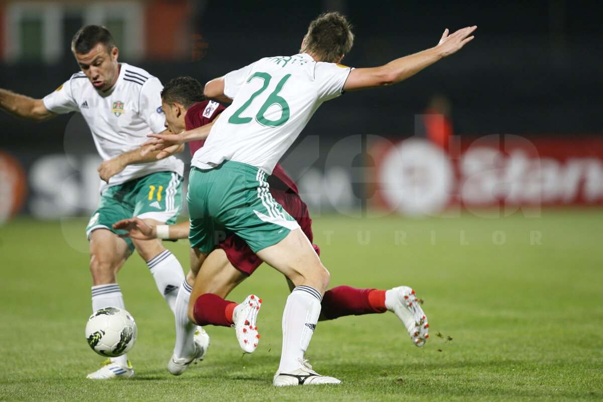 Cadu şi Weldon au tranşat derby-ul provinciei » CFR Cluj - FC Vaslui 2-0