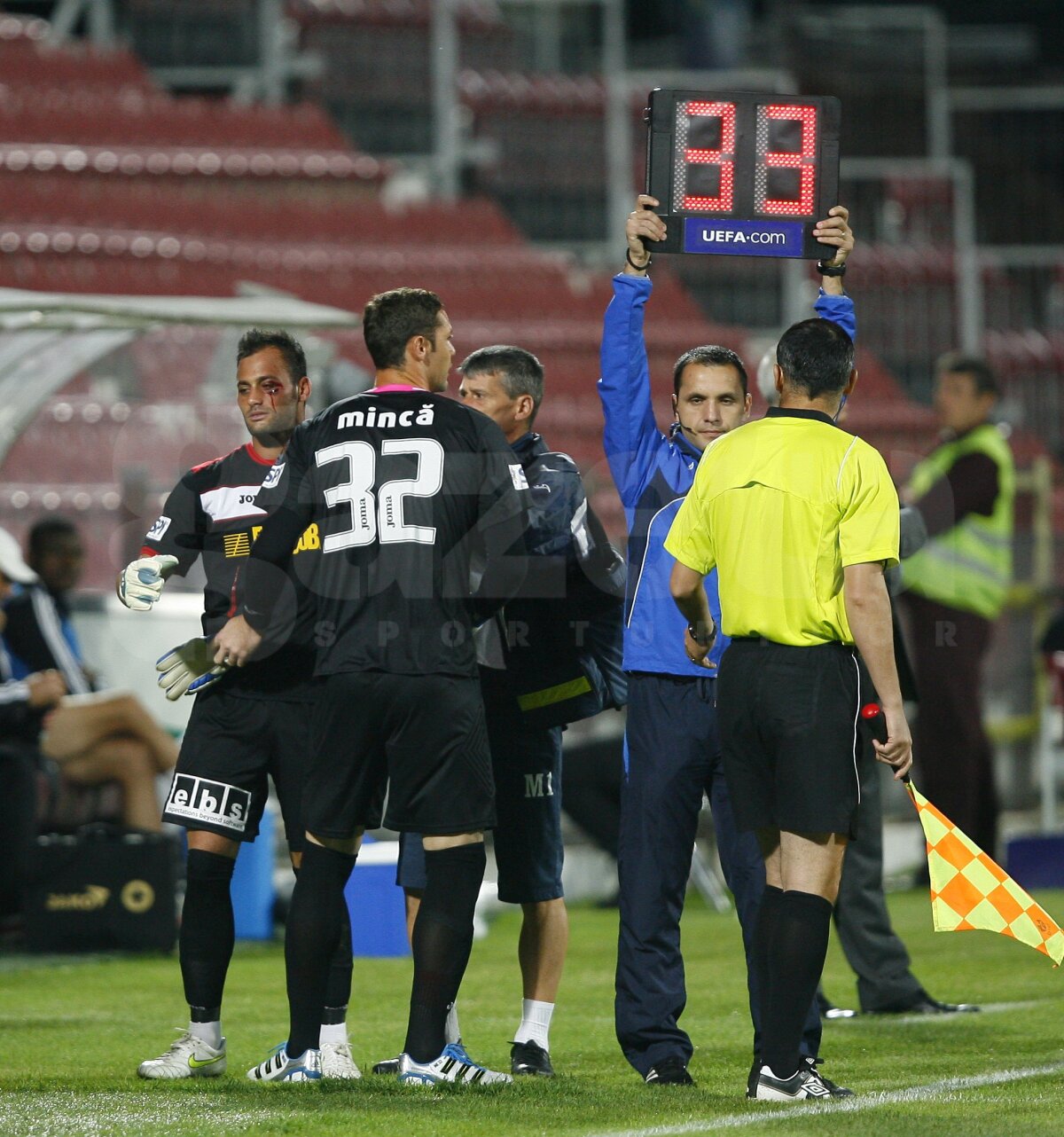 Cadu şi Weldon au tranşat derby-ul provinciei » CFR Cluj - FC Vaslui 2-0