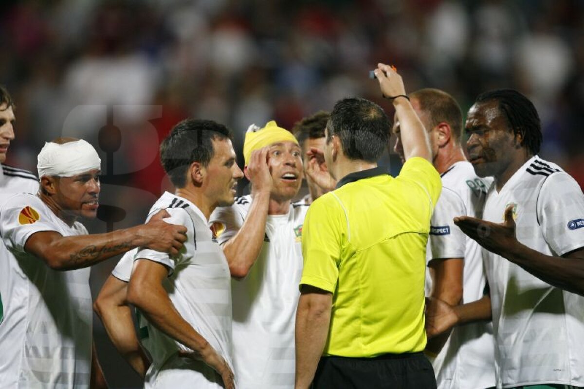 VIDEO şi FOTO Fotbal sau război? » 36 de copci pentru Beto!